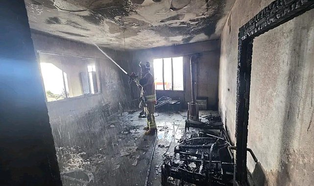 Hatay'da dumandan etkilenen 3 vatandaşı itfaiye kurtardı