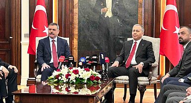 İçişleri Bakanlığında devir teslim töreni: Yeni Bakan Çiftçi, görevi Yerlikaya'dan devraldı