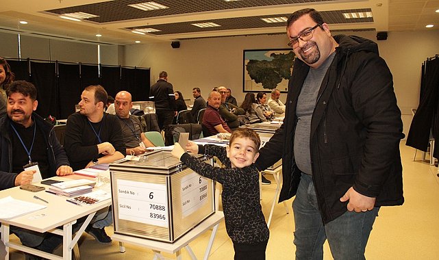 İMO Bursa'da Serdar Atilla Erdem güven tazeledi