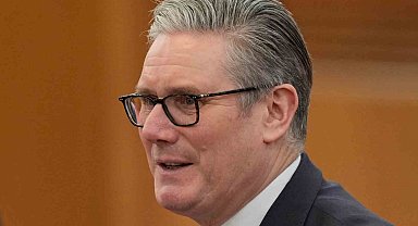 İngiltere Başbakanı Starmer'dan istifa çağrılarına yanıt: "Görevimden vazgeçmeyeceğim"