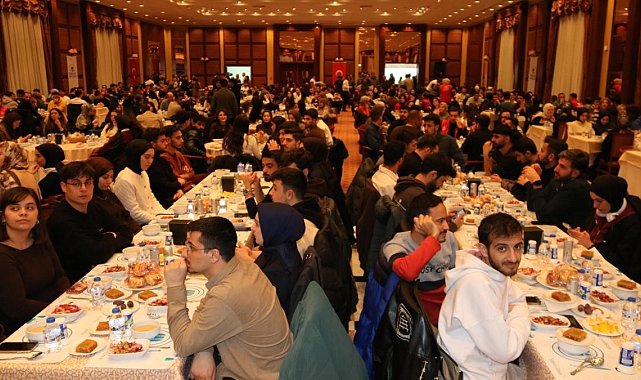 İnönü Üniversitesi öğrencileri kampüs iftarında buluştu