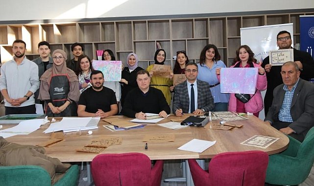 İnönü Üniversitesinde Ramazan'a özel ebru ve kaligrafi atölye etkinlikleri