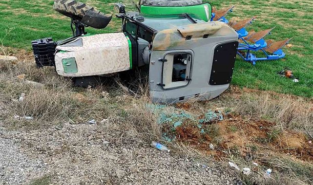 Isparta'da şarampole yuvarlanan traktörün sürücüsü yaralandı
