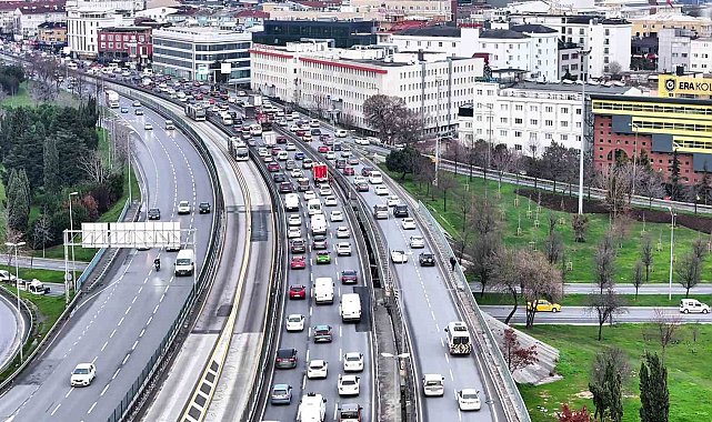 İstanbul trafiğine kaza etkisi