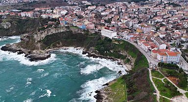 İstanbul'da fırtına Şile Sahili'ni vurdu: Dev dalgalar havadan görüntülendi