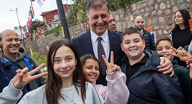 İzmir, çocuk dostu kent politikalarıyla Türkiye'ye örnek oldu