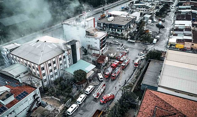 İzmir'de fabrikada çıkan yangın söndürüldü