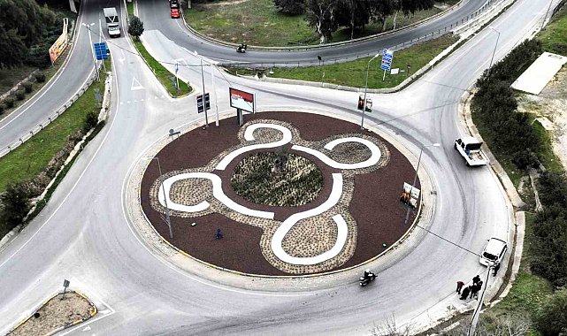 İzmir'de kavşaklar sanat eserine dönüşüyor