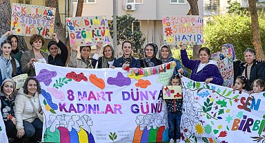 İzmir'de 8 Mart dayanışma noktaları kadınlarla buluştu