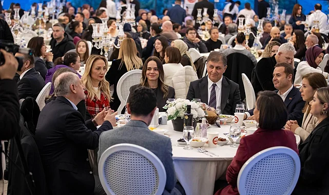 İzmir'de Balıkesirliler iftarda buluştu