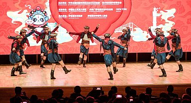 İzmir'de Çin yeni yılı coşkusu