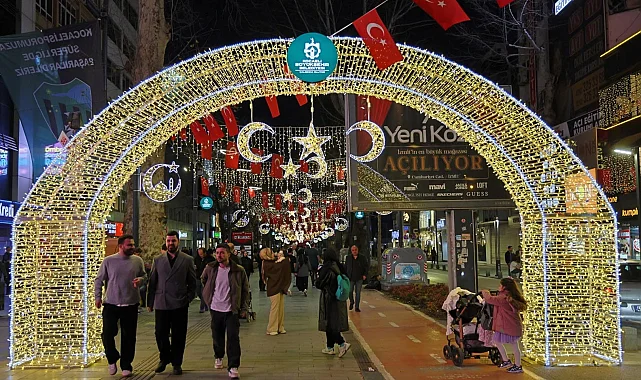 İzmit, Ramazan'ı ışıl ışıl karşılıyor