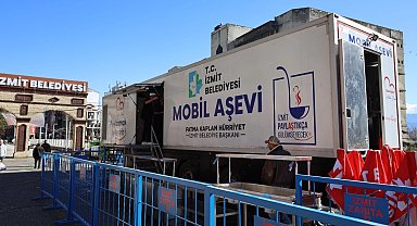 İzmit'te mobil aşeviyle her gün bin kişilik iftar