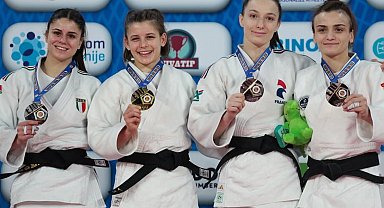 Kağıtspor'dan madalya yağmuru