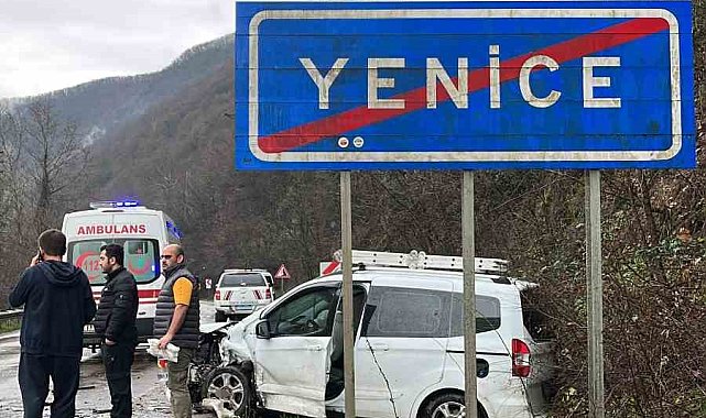 Karabük'te iki otomobil kafa kafaya çarpıştı: 5 yaralı