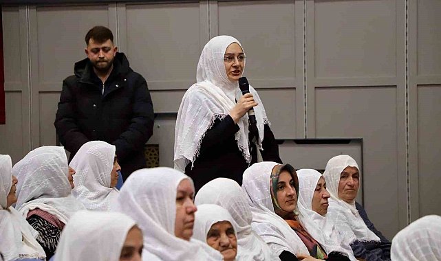 Karabüklü kadınlardan Başkan Güneş'e yöresel kıyafetli destek