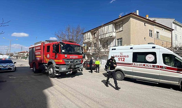 Karaman'da iki otomobil çarpıştı: 3 yaralı