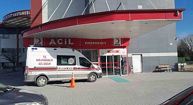 Karapınar'da otomobil kamyonete çarptı: 1 yaralı