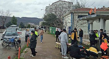 Kastamonu'da motosiklet ile otomobil çarpıştı: 2 yaralı