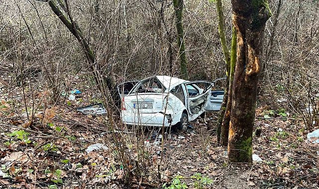 Kastamonu'da otomobil şarampole yuvarlandı: 3 yaralı