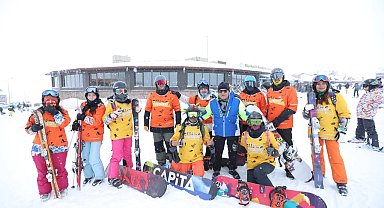 Kayseri Büyükşehir'den kayak okulu hizmeti