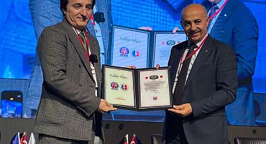 KGK Birleşik Krallık Temsilcisi Vatan Öz'e büyük onur 