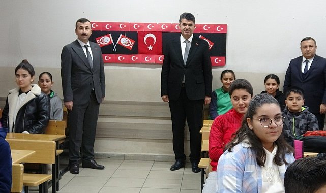 Kilis'te 2. dönemin ilk dersinin konusu "Bayrak" oldu