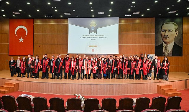 KMÜ'de akademik performans ve cübbe giyme töreni düzenlendi