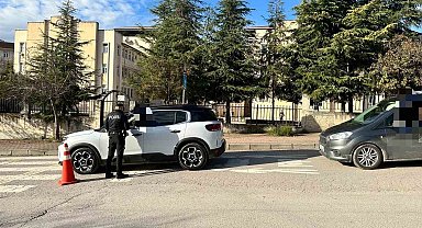 Kocaeli'de güvenli okul denetiminde aranan şahıs yakalandı