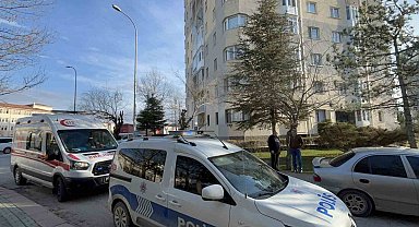 Komşular arasındaki bıçaklı kavga kanlı bitti: 4 yaralı