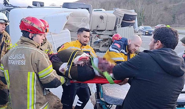 Kontrolden çıkan beton tankeri devrildi : Sürücü ağır yaralı