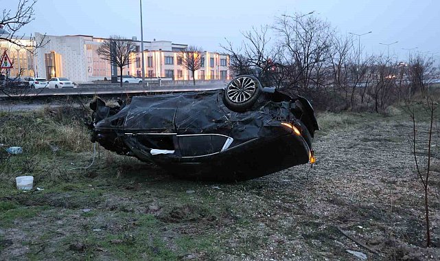 Kontrolden çıkan otomobil takla attı: 2 yaralı