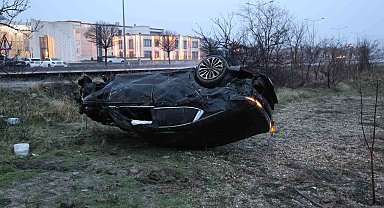 Kontrolden çıkan otomobil takla attı: 2 yaralı