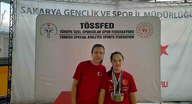 Köyceğizli yüzme sporcusu Oral, madalyaları topladı