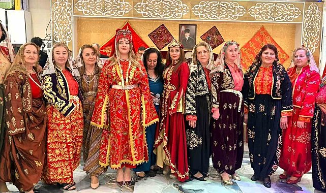 Kütahya'da "Şalvarını Al Gel" etkinliğiyle geleneksel giyim kültürü yeniden canlandı