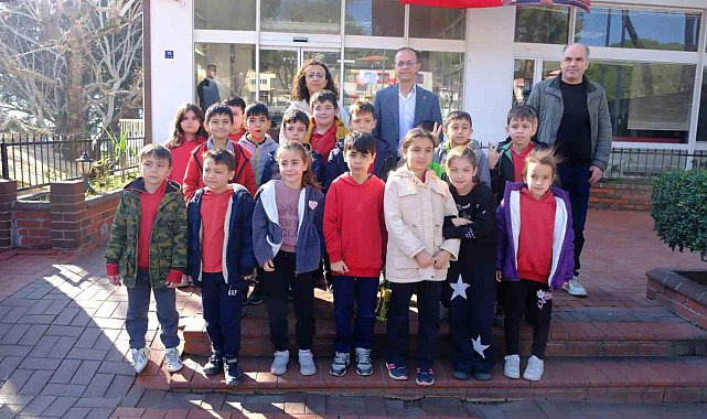 Kuyucak Belediye Başkanı Doğanca, öğrencileri belediyede ağırladı