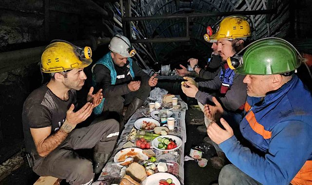 Madencilerin yerin 120 metre altında ilk sahur heyecanı