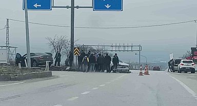 Malatya'da iki otomobil çarpıştı: 4 yaralı