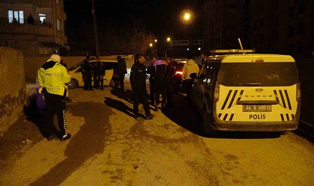 Malatya'da polisin "dur" ihtarına uymayan araçtan uyuşturucu çıktı