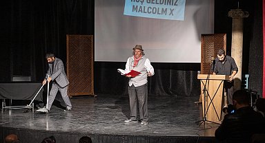 Malatya'da "Malcolm X" oyunu izleyicilerden tam not aldı