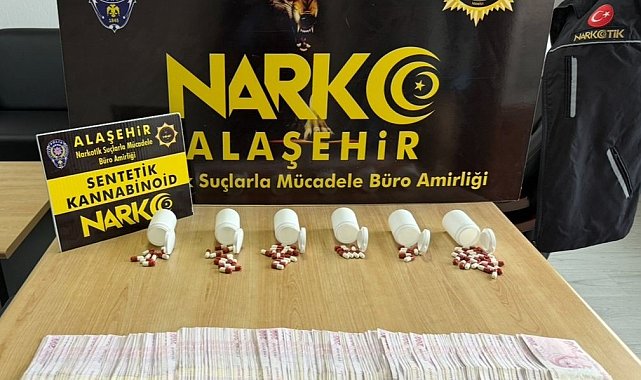 Manisa'da 4 adrese eş zamanlı narkotik baskını