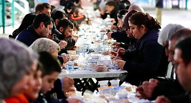 Manisa'da Selendililer Derneği iftarında vefa buluşması