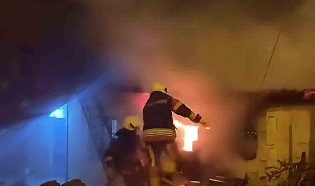 Mersin'de bir evin ambarında çıkan yangın korkuttu