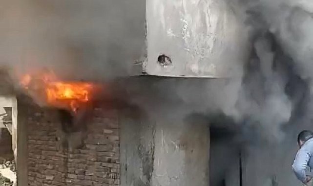 Metruk bina alev alev yandı