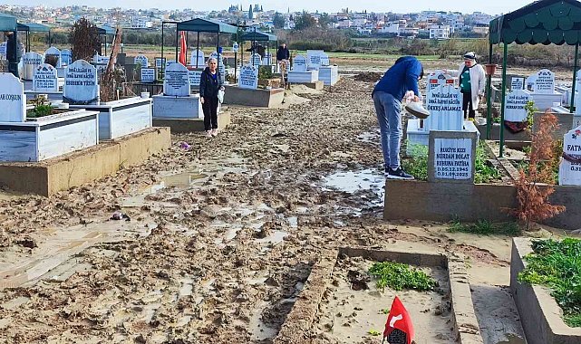 Mezarlar selde çöktü aileler isyan etti
