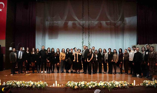 MTK Koleji'nden sanat dolu bir gece: Şiirle müziğin dansı