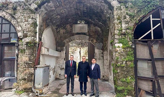 Muğla Valisi Akbıyık, Marmaris'te incelemelerde bulundu