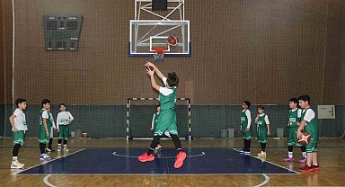Muğlaspor basketbolda genç yetenekleri yetiştiriyor