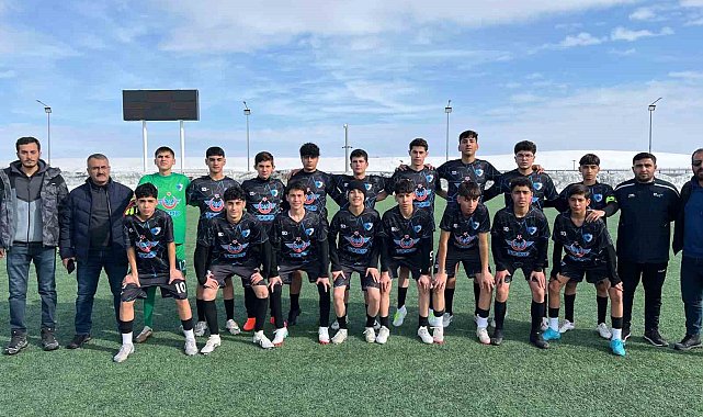 Muş Gençlerbirliği'nden 50. yılında çifte şampiyonluk sevinci