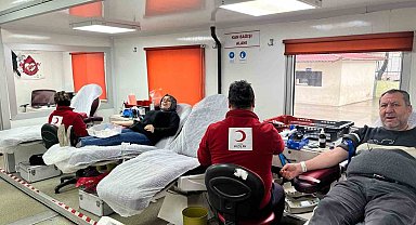 Nazilli'de öğrenci velilerinden kan bağışı yarışı